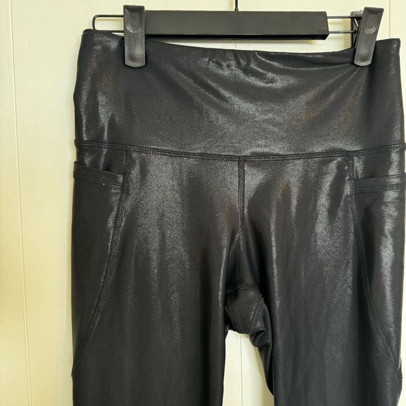 ACTIVE Compression Leggings - Picture 3 of 4